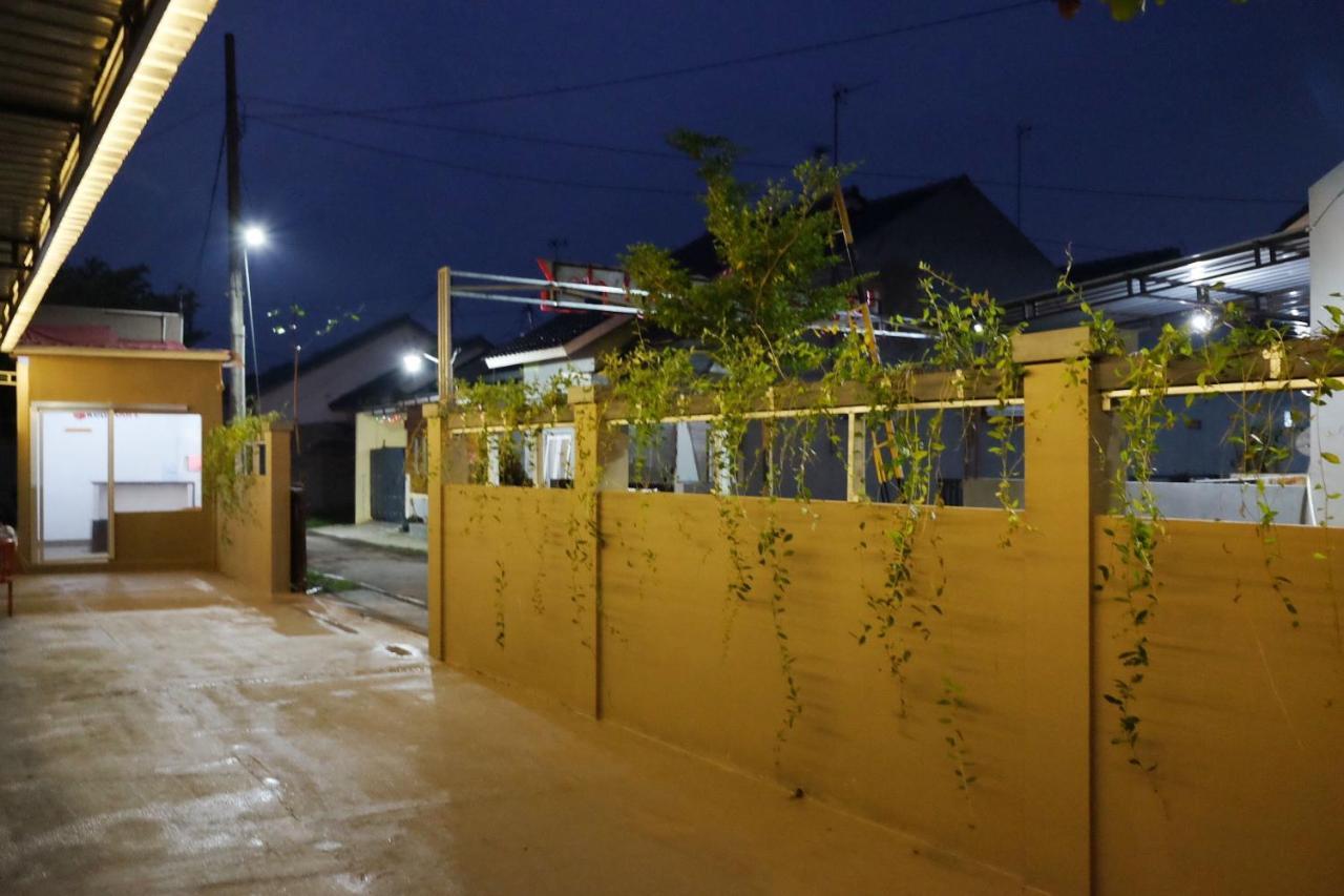 Reddoorz Syariah Near Exit Tol Pemalang Comal 2 Hotel Exterior foto