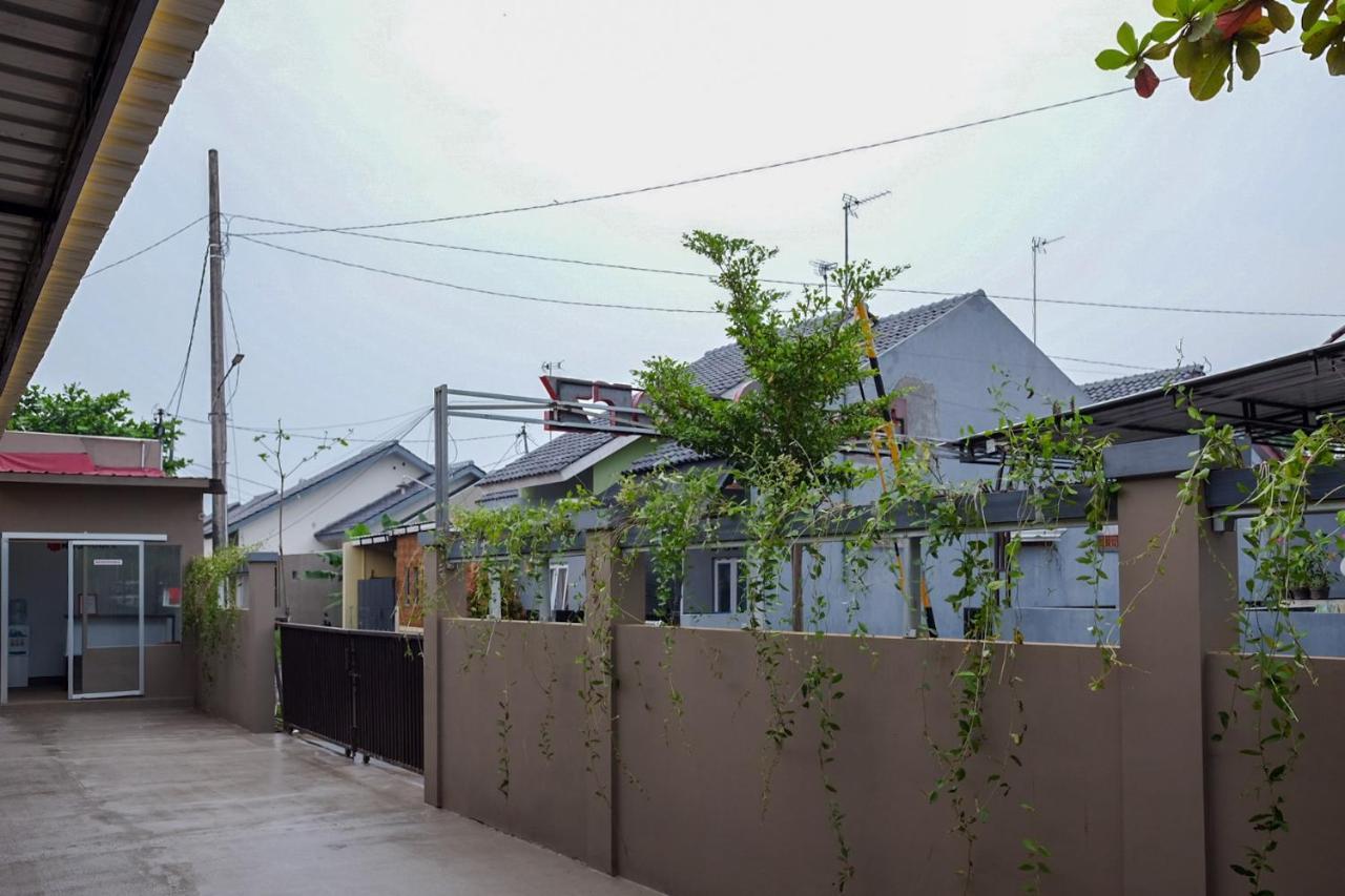 Reddoorz Syariah Near Exit Tol Pemalang Comal 2 Hotel Exterior foto